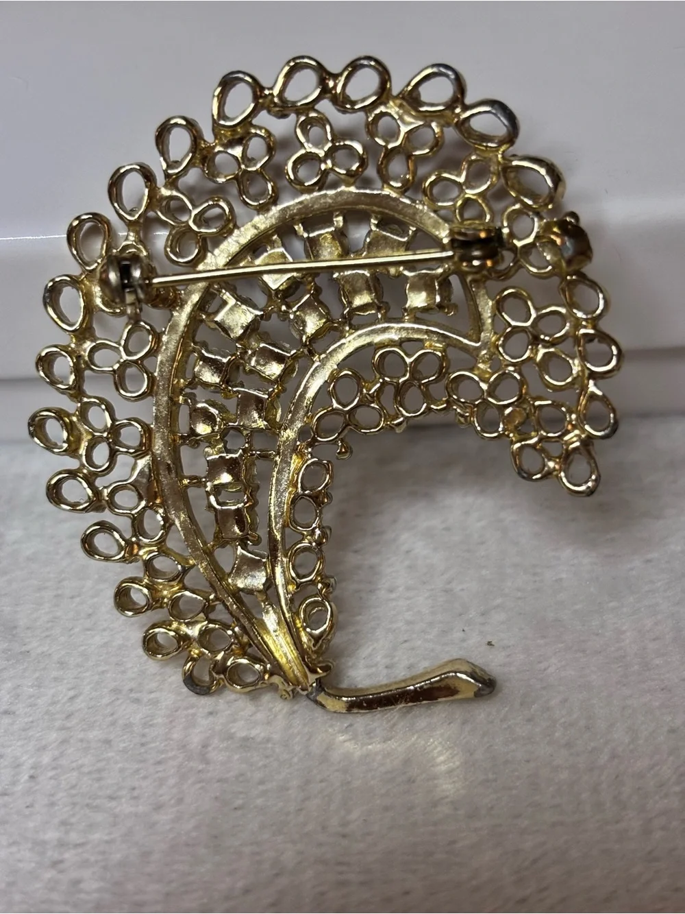 Vintage Pink AB Rhinestone Filigree Feather Leaf Brooch Gold Tone